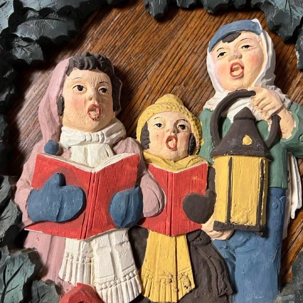 Resin Christmas Carolers Wreath Wall Decor Holiday 12